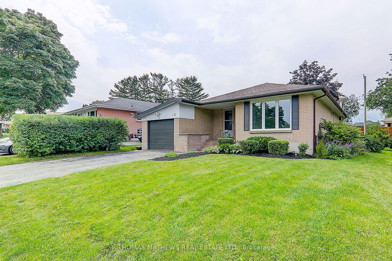 home for lease on 132 Grove Street E