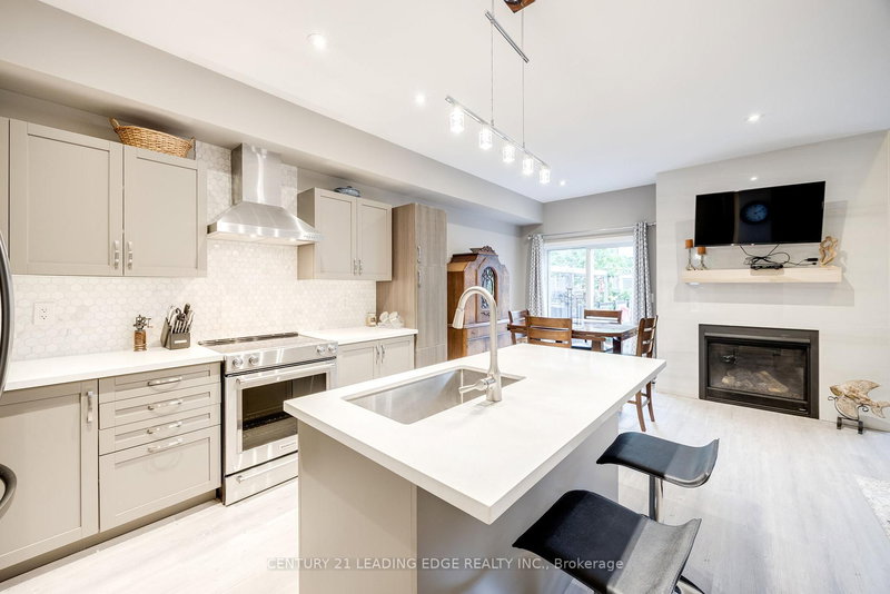 21 Lett Ave, Collingwood, L9Y 0Z5 | Image 3