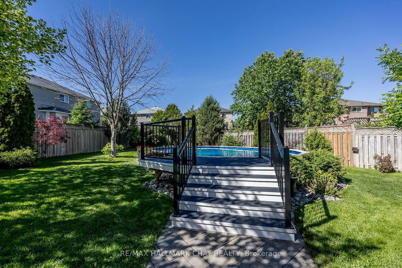 14 Rebecca Crt  Barrie, L4N 0V5 | Image 36