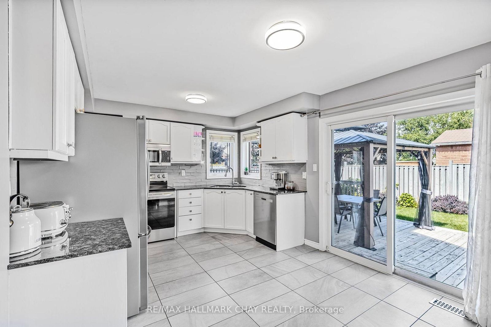 Listing Image 7