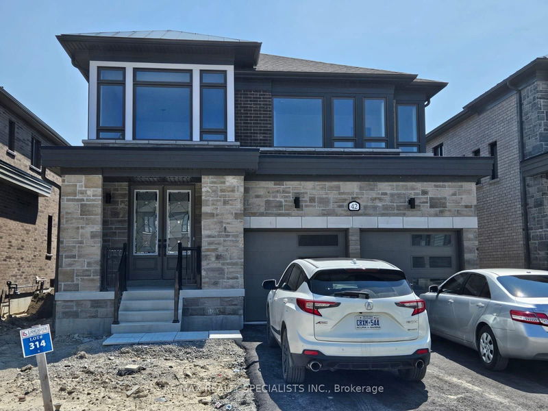 home for lease on 42 Del Ray Crescent