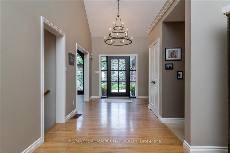 32 Forest Hill Dr, Springwater, L0L 1X0 | Image 3