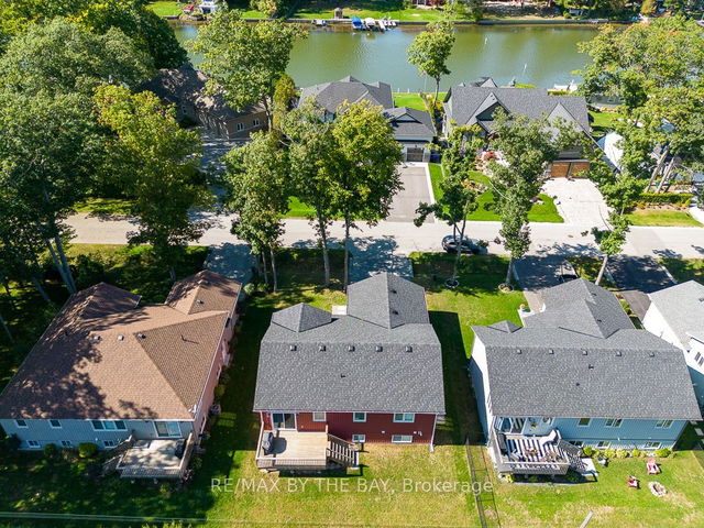 53 Edgewater Road