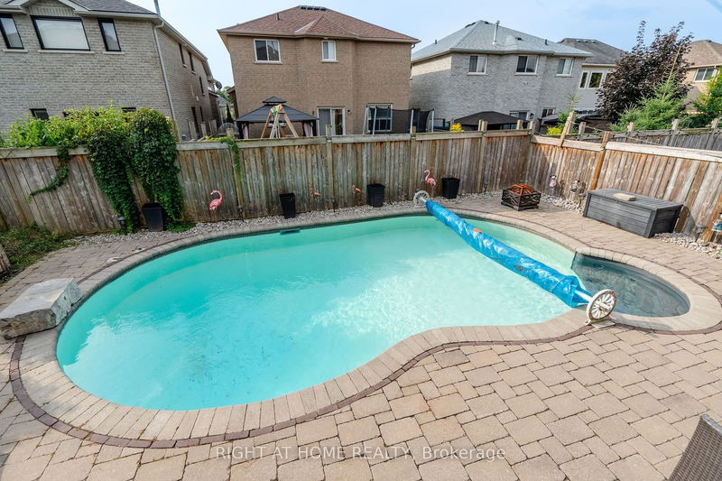 63 Prince George Cres  Barrie, L4N 0K9 | Image 34