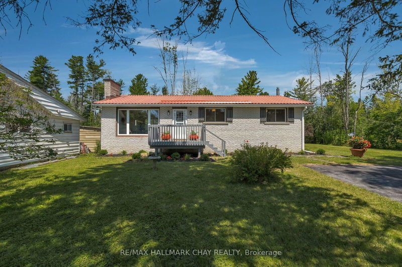 44 Lakeshore Rd E Oro-Medonte, L0L 2E0 | Image 2