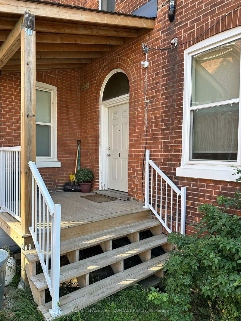 home for lease on 1-44 Toronto Street