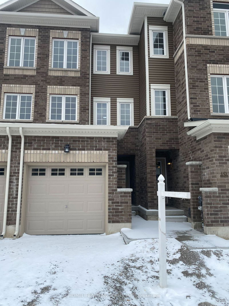 home for lease on 17 Pumpkin Corner Crescent