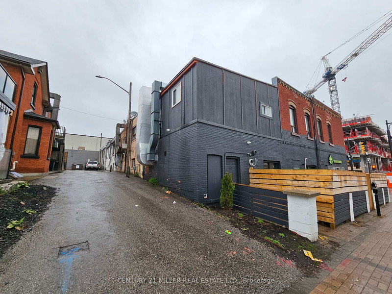 Upper - 66 Dunlop St W, Barrie, L4N 1A4 | Image 2