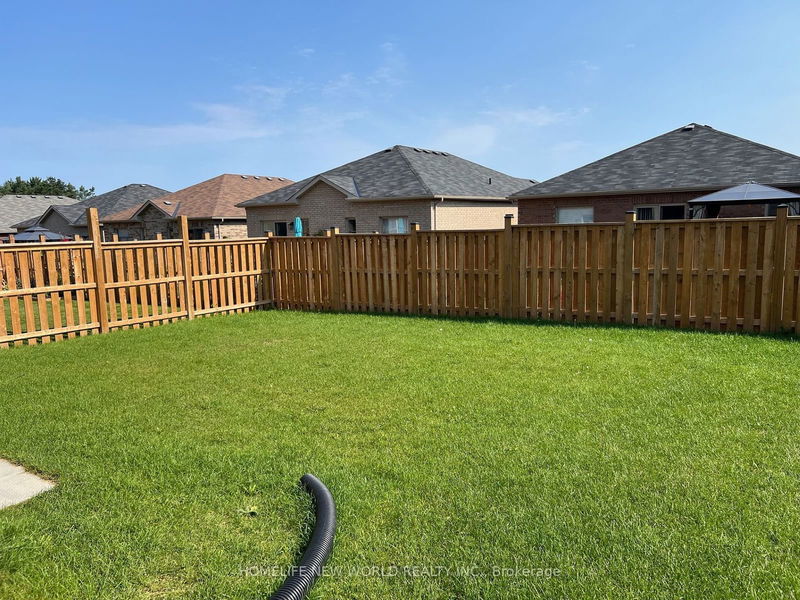 24 Beausoleil Dr  Penetanguishene, L9M 0V8 | Image 38