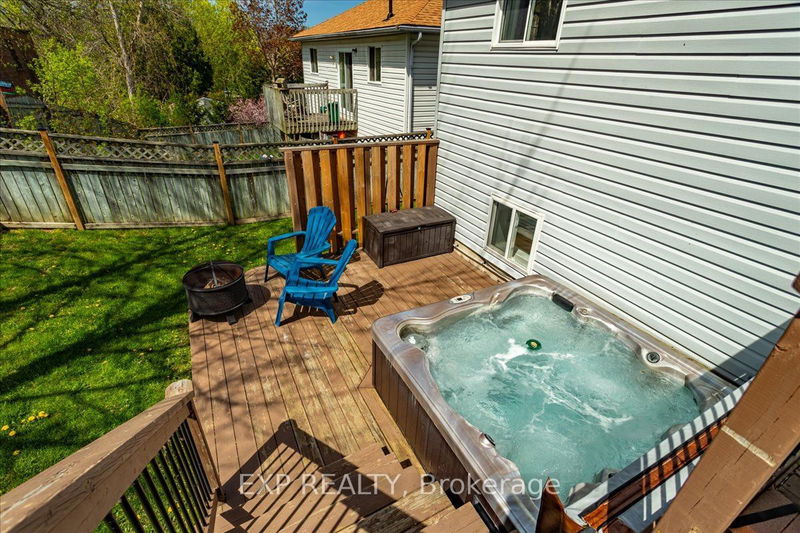 35 Reid Cres  Collingwood, L9Y 4J9 | Image 35