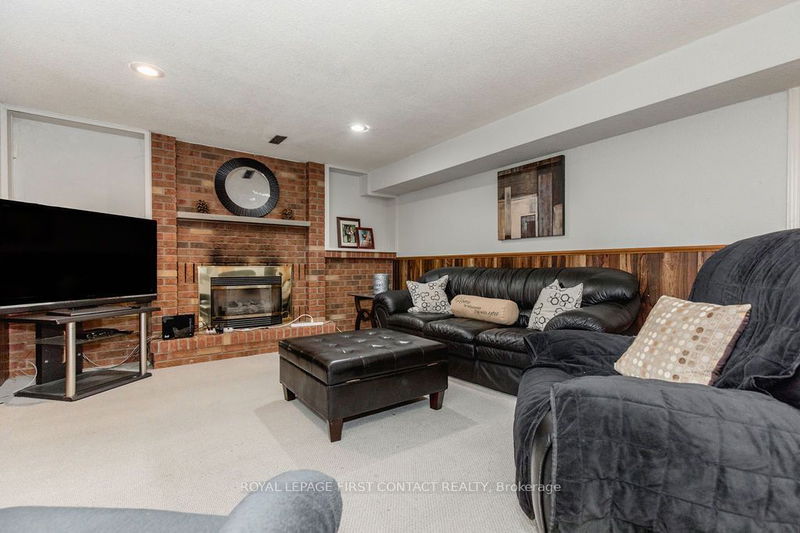 279 Anne St N Barrie, L4N 4Y1 | Image 24