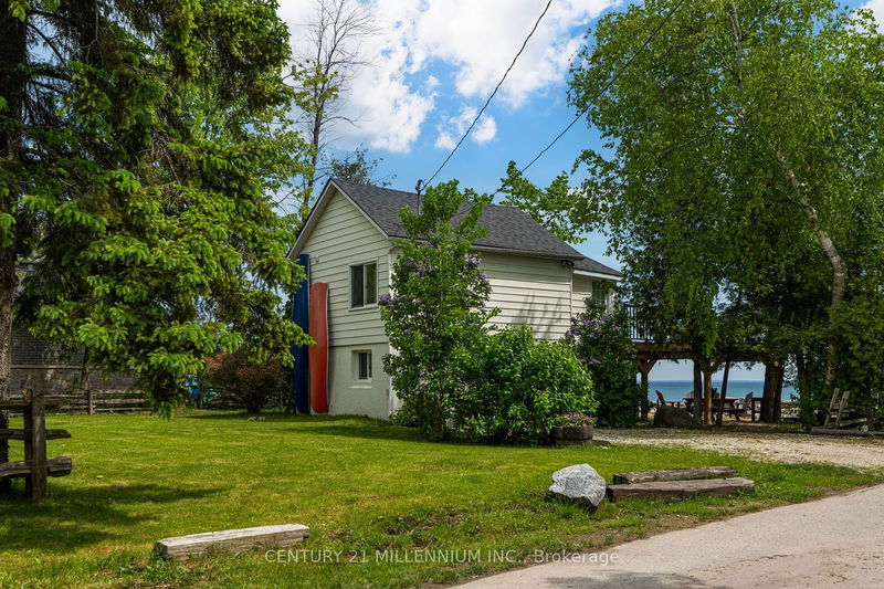 16 William Ave  Wasaga Beach, L9Z 2X3 | Image 3