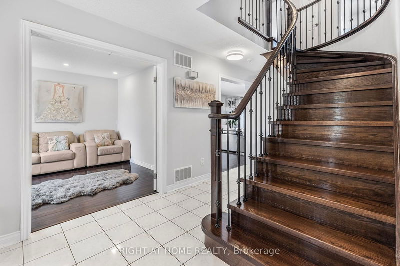 20 Lang Dr  Barrie, L4N 7X9 | Image 3