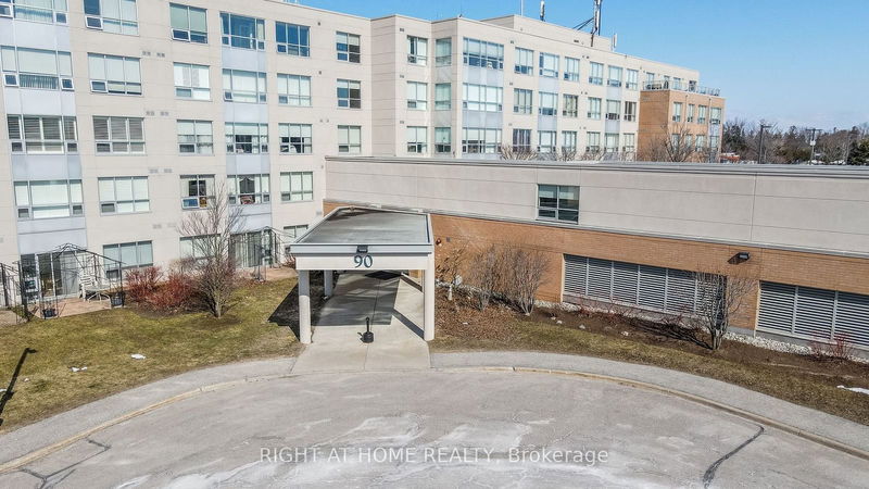 90 Dean Ave #104, Barrie, Ontario (MLS S9306634)