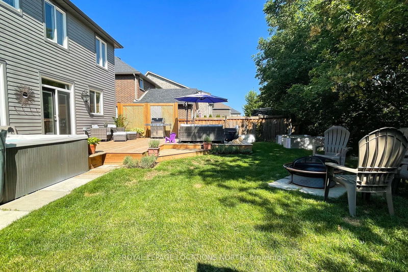 29 Garbutt Cres  Collingwood, L9Y 0H6 | Image 33