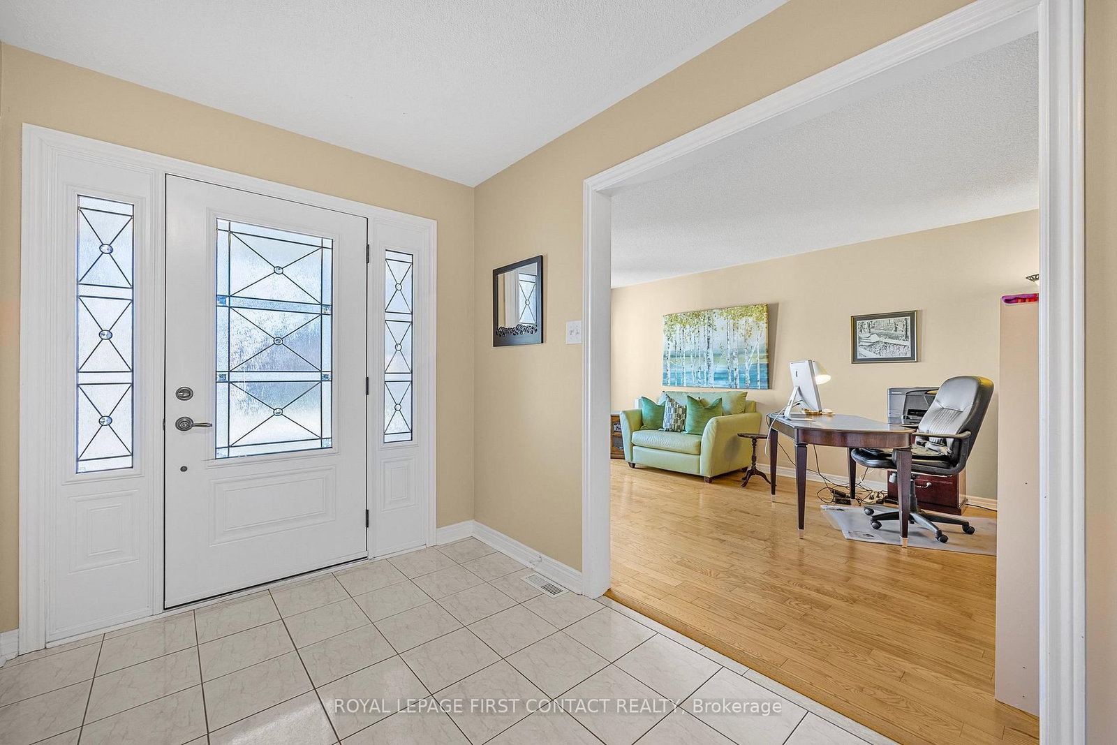 Listing Image 4