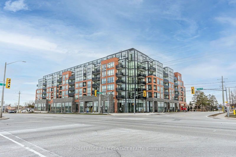 home for lease on 429-681 Yonge Street
