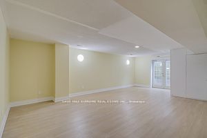 10 CURTISS Crt  Barrie, L4M 2M7 | Image 32