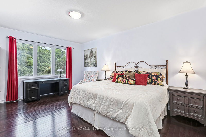 25 Mclean Ave  Collingwood, L9Y 3V2 | Image 17