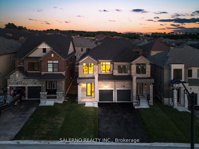 home for sale on 41 Daffodil Road