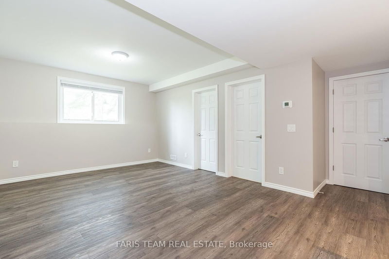 2082 Centre Ave  Severn, L3V 6H3 | Image 8