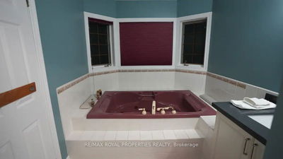 1705 Tiny Beaches Rd, Tiny - Rural Tiny image-0-3