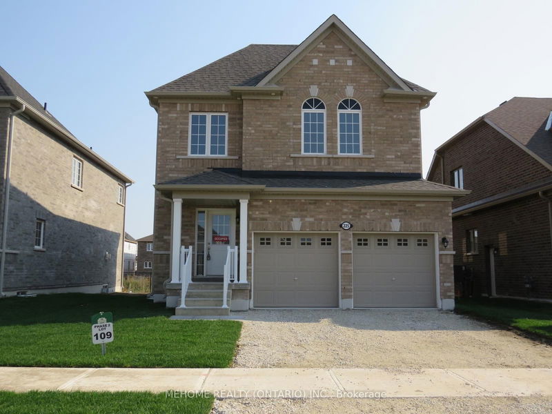 home for lease on 225 McKenzie Drive N