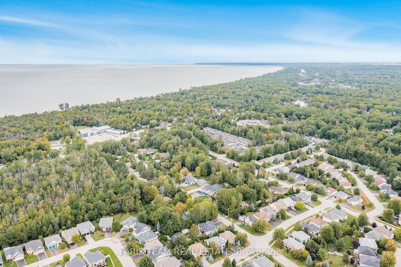 94 42nd St S Wasaga Beach, L9Z 1Z7 | Image 27