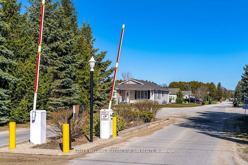 30 Illinois Cres  Wasaga Beach, L9Z 3A8 | Image 34