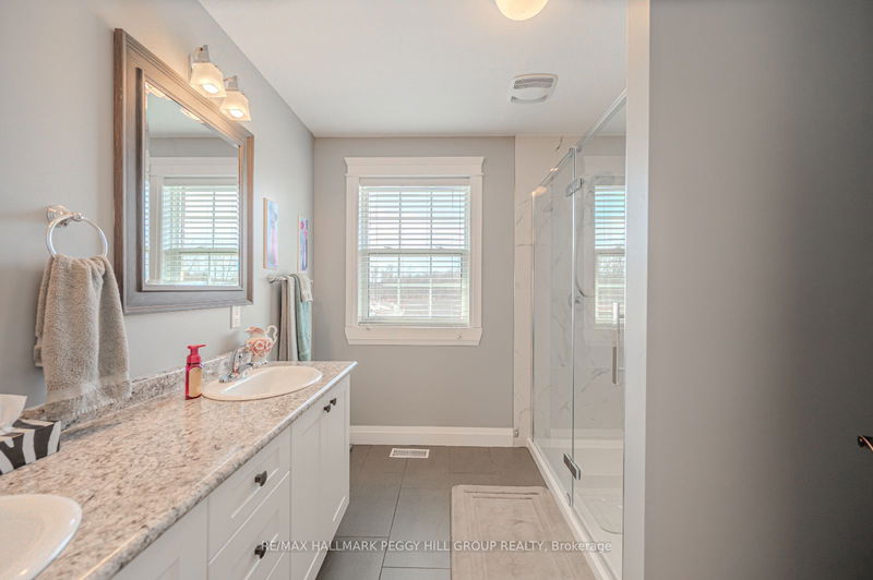 2618 Grand Tamarack Cres  Severn, L3V 7A8 | Image 10