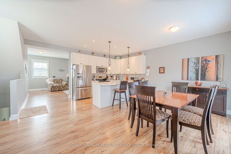 2618 Grand Tamarack Cres  Severn, L3V 7A8 | Image 5