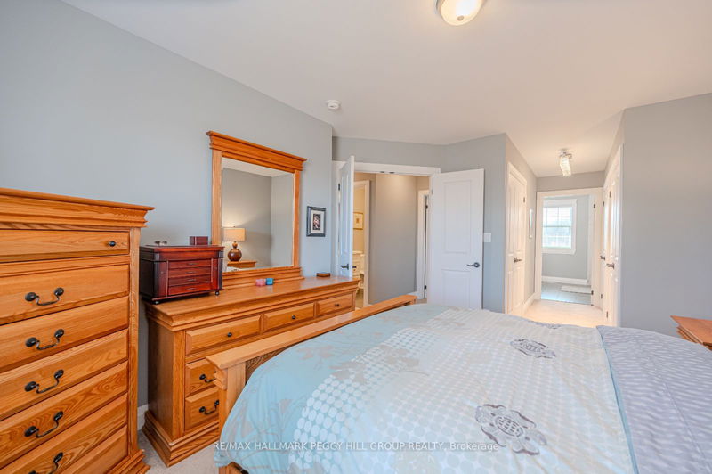 2618 Grand Tamarack Cres  Severn, L3V 7A8 | Image 9