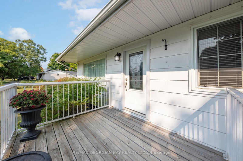 1034 Pine Grove Rd, Penetanguishene, L9M 2B5 | Image 3