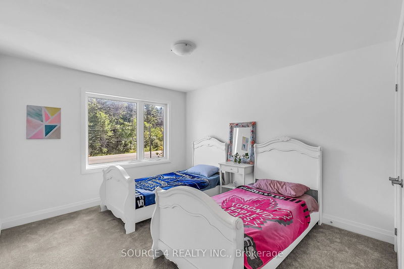 134 Franklin Tr  Barrie, L9J 0J2 | Image 23