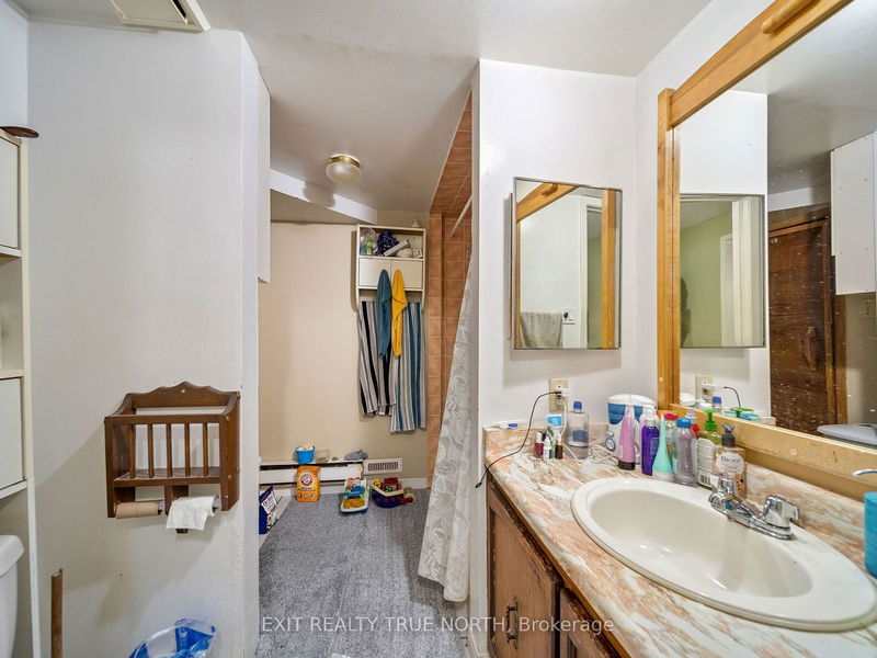 278 Anne St N Barrie, L4N 5H9 | Image 22