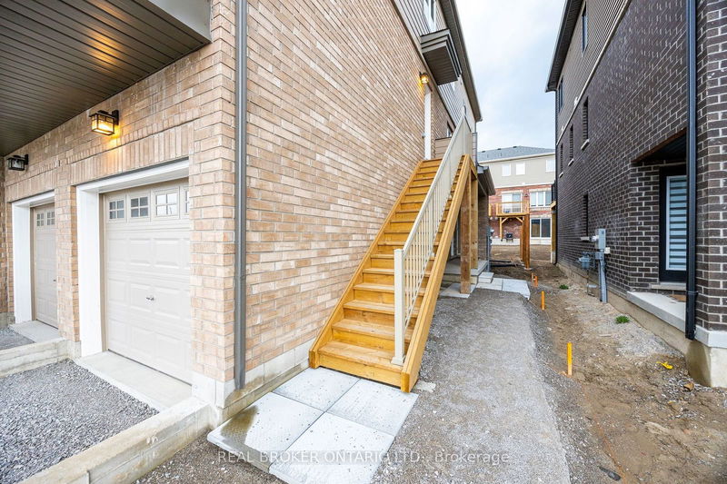  5 - 11 Tobias Lane N Barrie, L9J 0T6 | Image 3