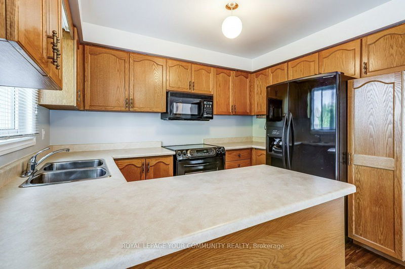 193 Ferndale Dr S Barrie, L4N 6X8 | Image 13