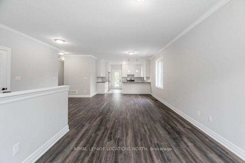 51 Natures Tr, Wasaga Beach, L9Z 0H4 | Image 2