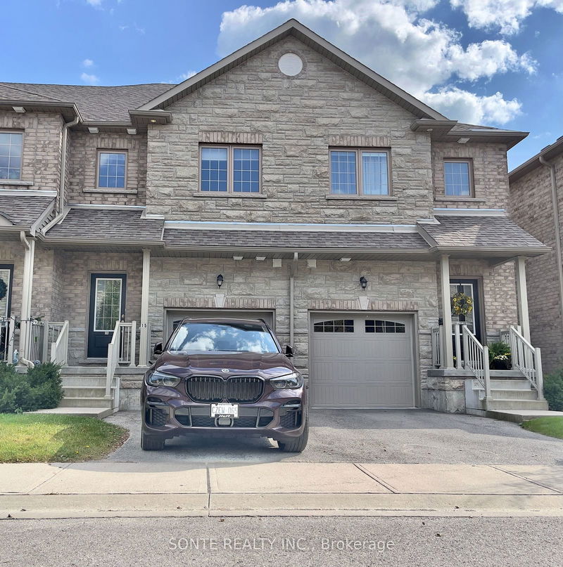 home for lease on 15-40 Megan Crescent