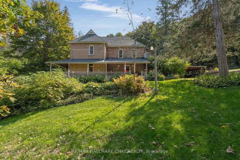 4950 Penetanguishene Rd  Springwater, L0L 1V0 | Image 1