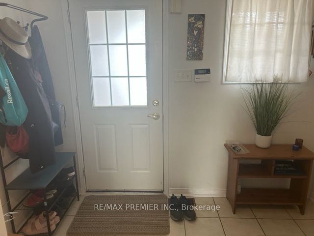 home for lease on 25 Srigley Street