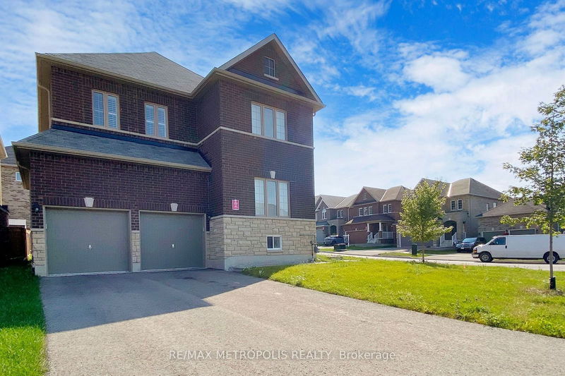 156 Muirfield Dr  Barrie, L4N 5S4 | Image 4