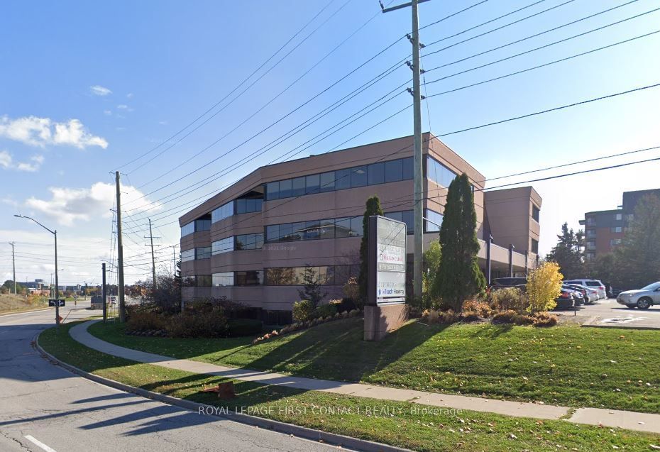 Building at 125 Bell Farm Road, Barrie, Wellington