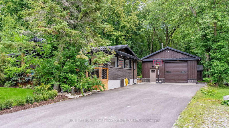 home for sale on 4781 Byers Lane