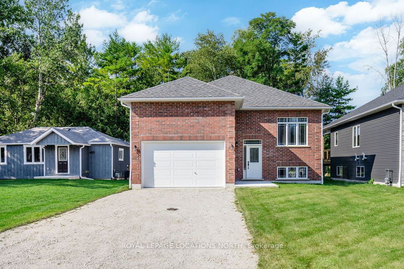 14 56th St S Wasaga Beach, L9Z 1W5 | Image 1