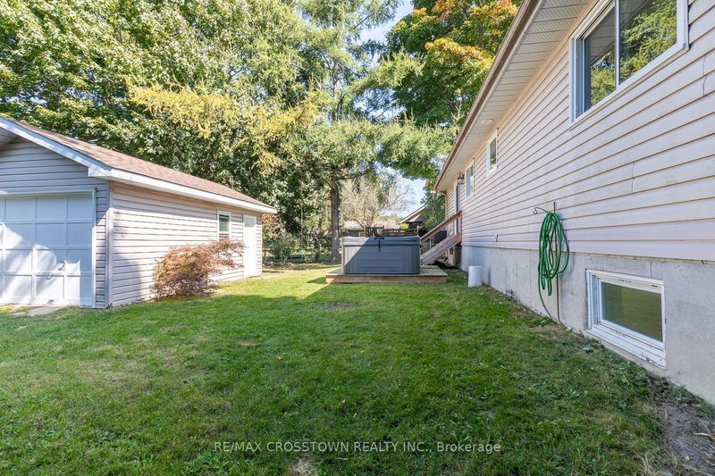 50 Queen St E Springwater, L0L 1P0 | Image 34