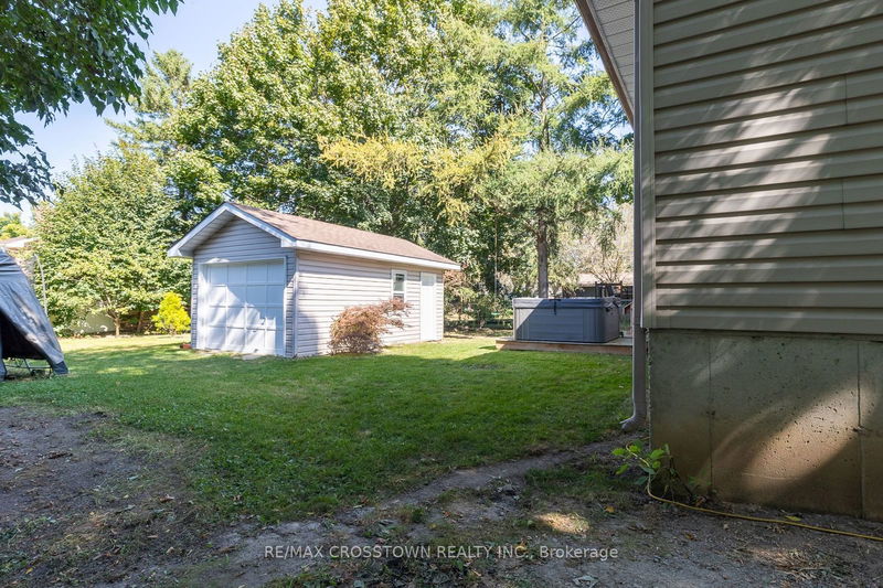 50 Queen St E Springwater, L0L 1P0 | Image 35