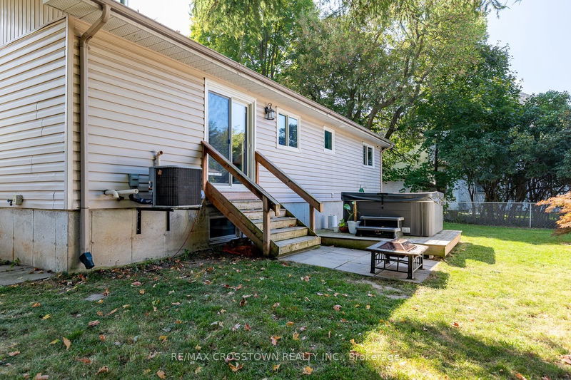 50 Queen St E Springwater, L0L 1P0 | Image 39