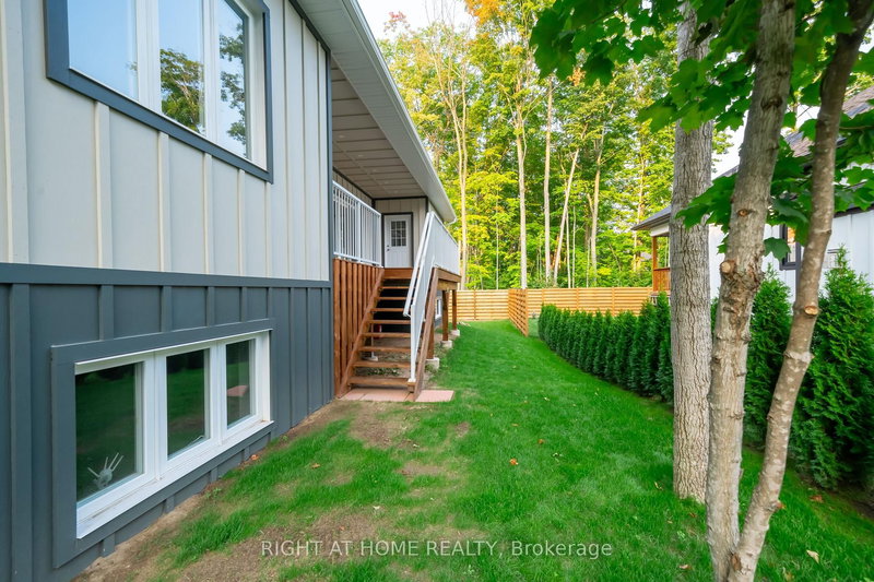 50 Breithaupt Cres, Tiny, L9M 0B2 | Image 2