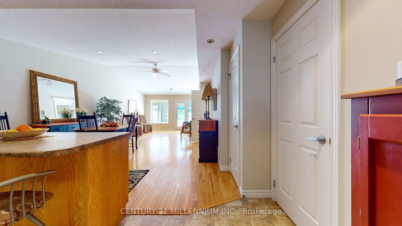 70 Meadow Lane  Wasaga Beach, L9Z 0A3 | Image 12